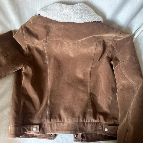 Levi’s Faux Suede Sherpa Jacket - Picture 2 of 5